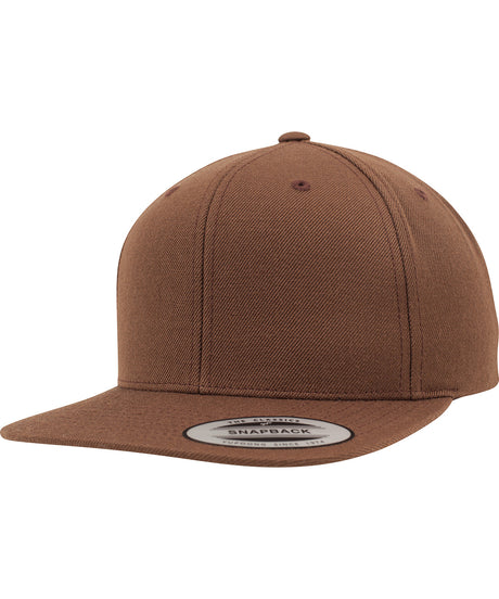 Flexfit by Yupoong The classic snapback